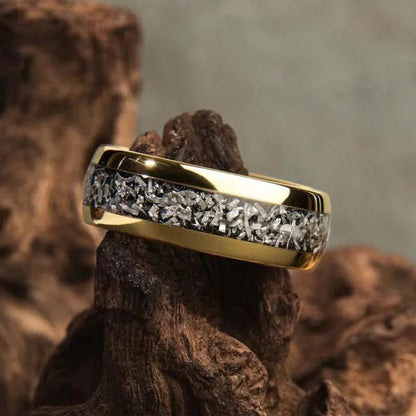 Bague avec des incrustations brillantes | Or