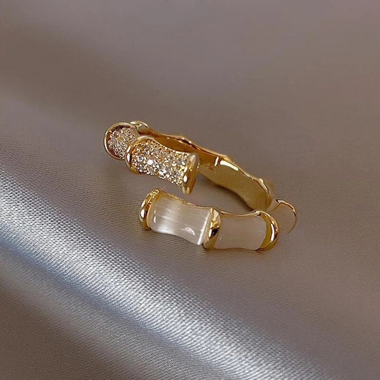 Bague de luxe réglable avec opale blanche | Or