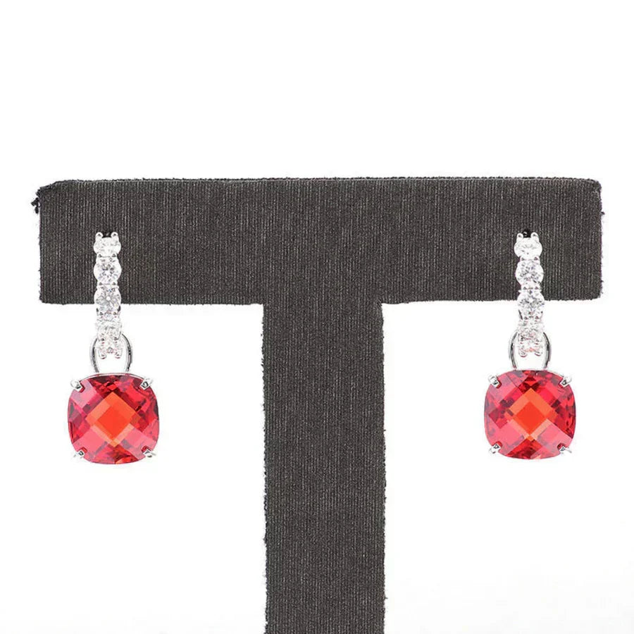 Boucles d'oreilles avec rubis et diamant | Or