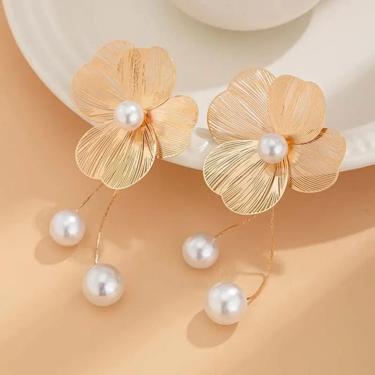 Boucles d'oreilles vintage avec fleurs et perles | Or