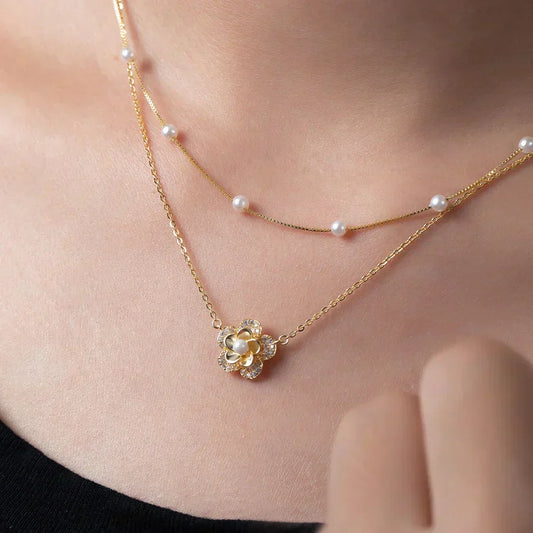 Collier de fleurs avec perles doubles | Or