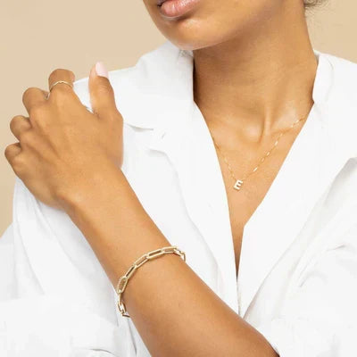 Collier initial en lettre d'amour | Or blanc